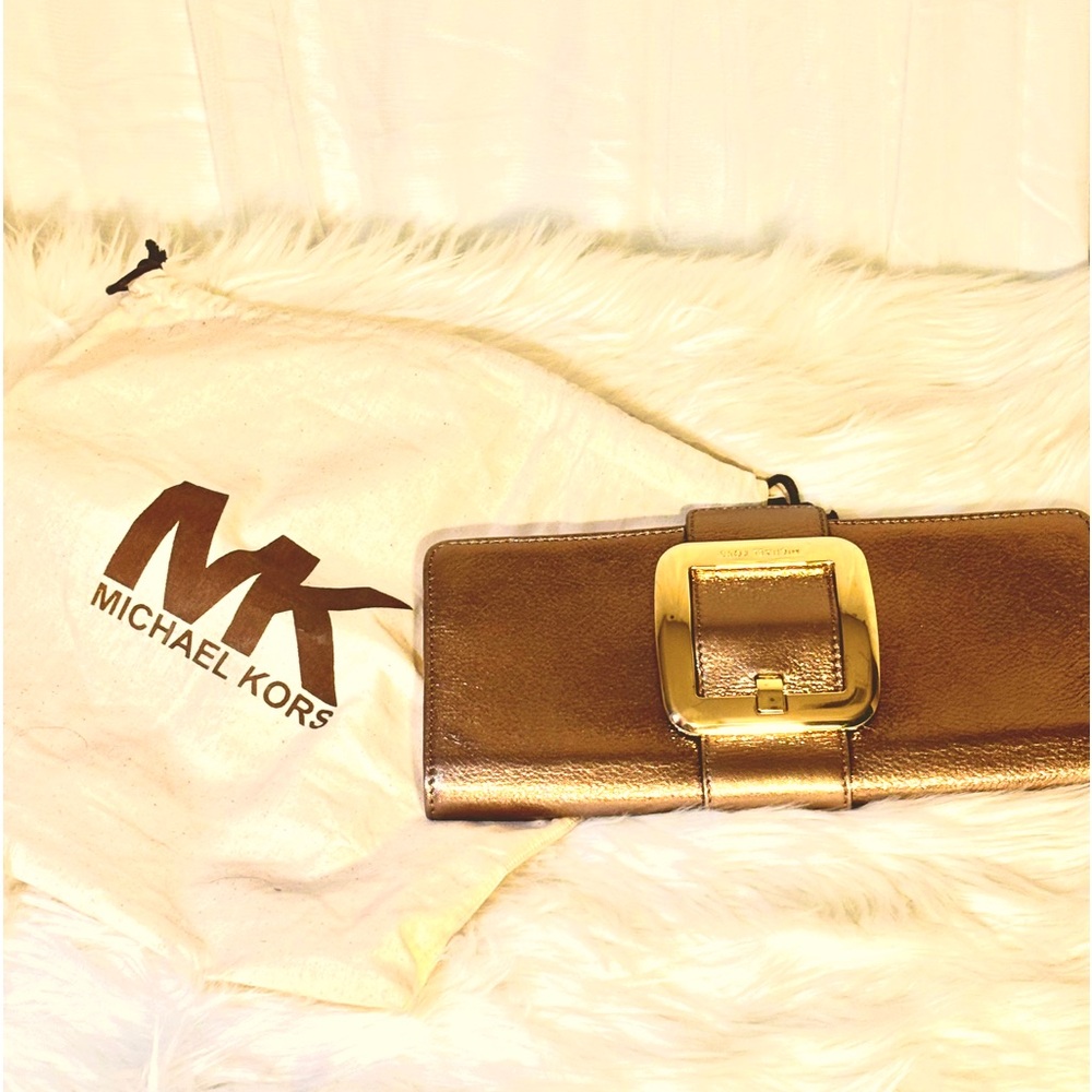 MICHAEL KORS Sutton Metallic Leather Clutch